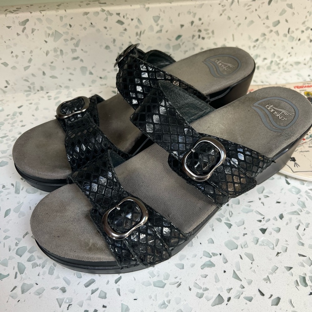 Dansko Sophie Sandals Black with Silver Buckles size 40